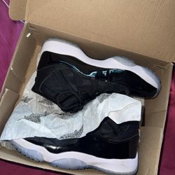 Jordan 11 Space Jam 