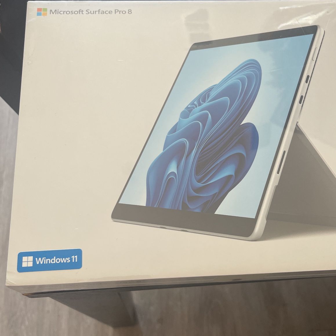 *BRAND NEW* Surface Pro 8 Platinum Tablet