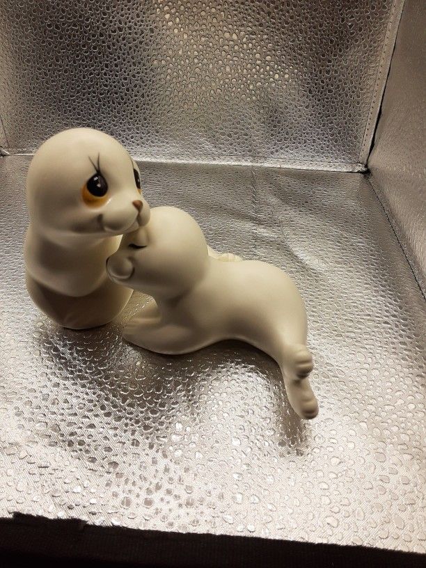 White Harp Seals Mother and Baby Snuggling Animals Ceramic Figurines