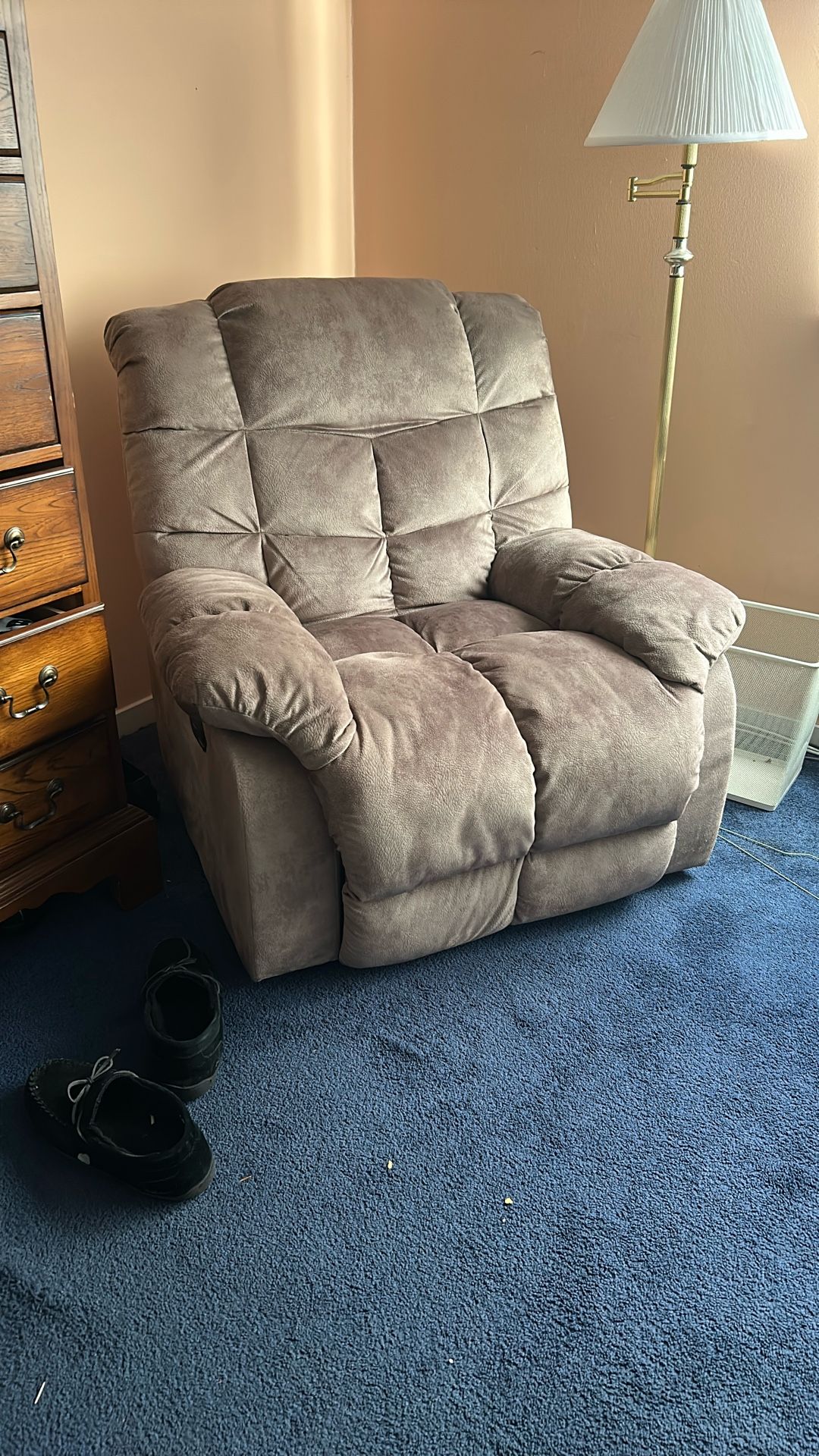Recliner-Beige Overstuffed Style