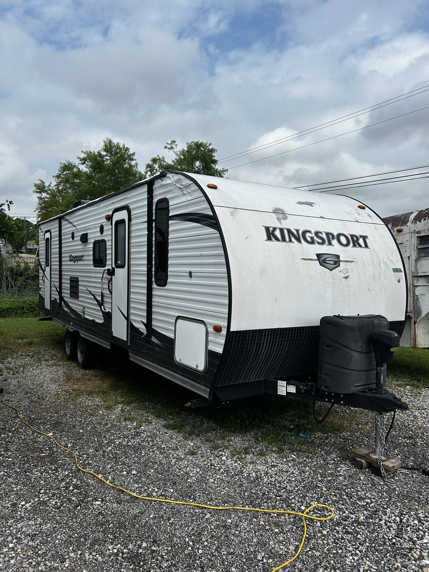 2017 Kingsport, Travel, Trailer, Clean Title. 