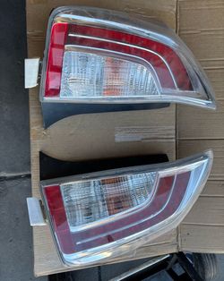 🚗TOYOTA PRIUS TAIL LIGHTS 🚨