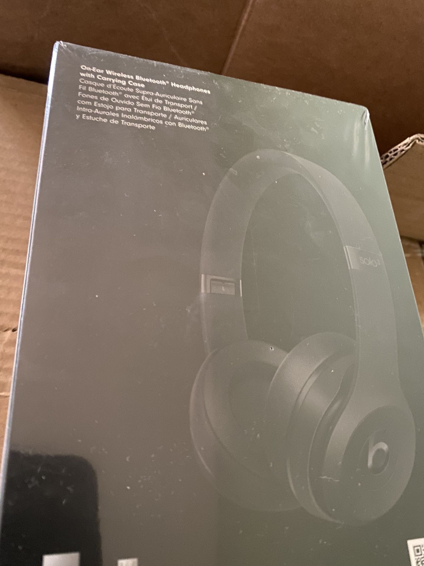 Brand New Beats Solo 3