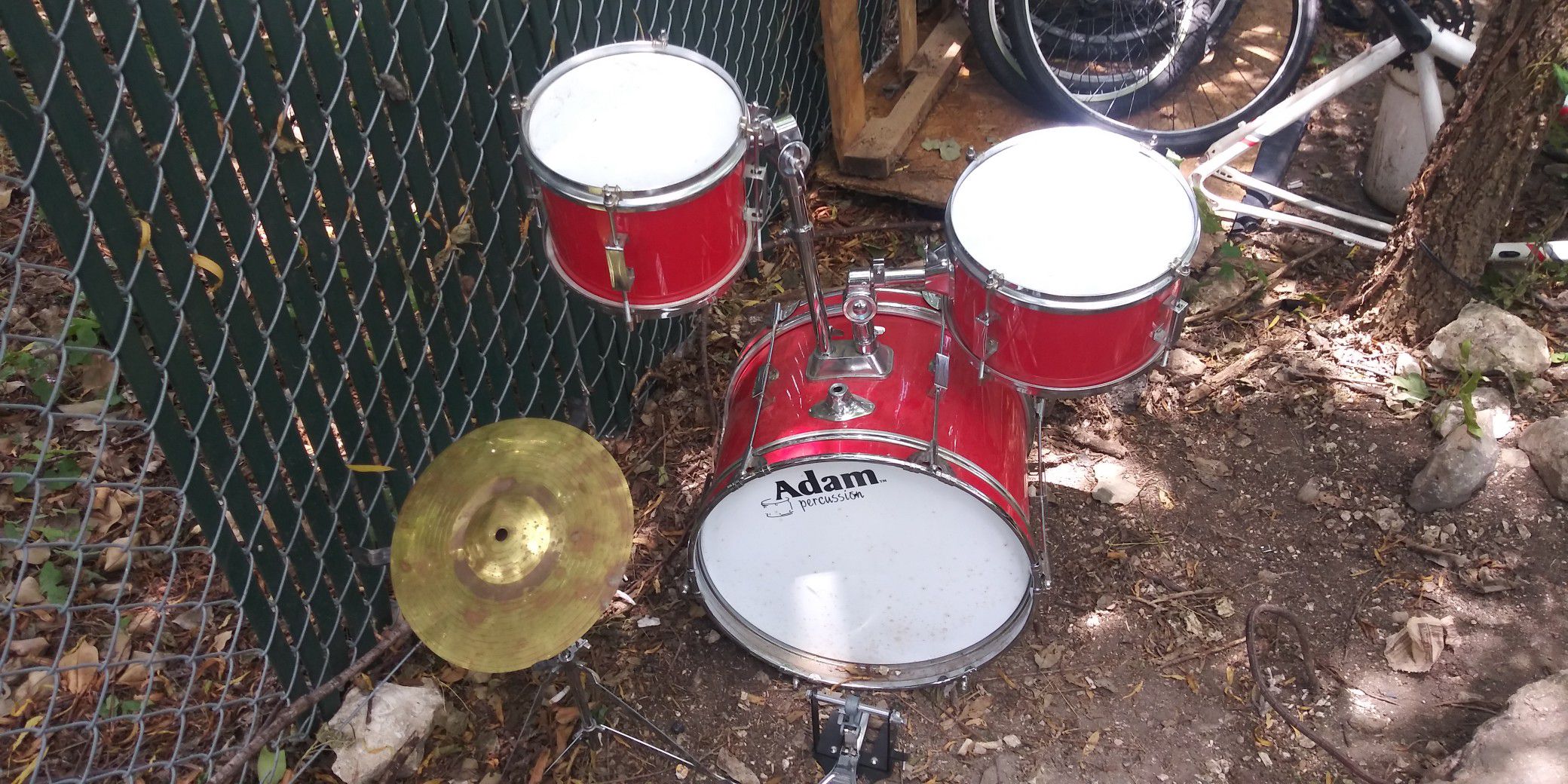 Adam percussion drum set