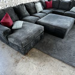Mammoth 3PC Sectional with LAF Chaise with Ottoman Free Delivery 🚚🚛🚚🚛🚚🚛