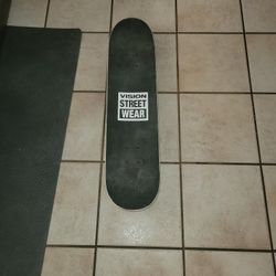 Skateboard  Vison Street Wear