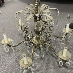 Thomas Industries- Moe Light Chandelier 