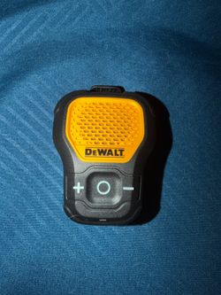 Dewault mini speaker