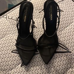 Black Fashion nova heels