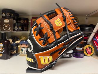 Wilson A2000 1975 11.75”
