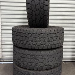 4 TIRES 35x12.50r17 Toyo 