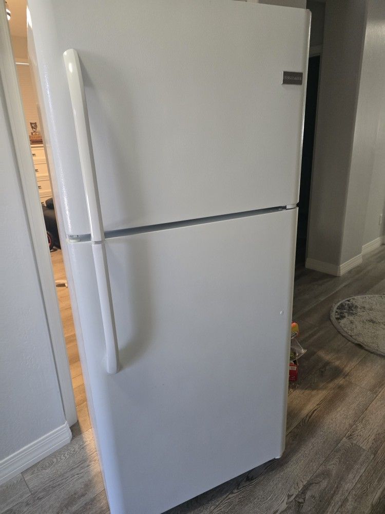 Refrigerator  Works Good 