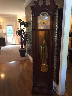 “NEVER USED” HOWARD MILLER GRANDFATHER CLOCK!!!