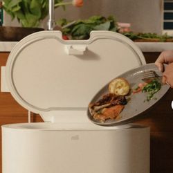 Compost Bin By mill!