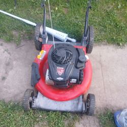 Briggs & Stratton Lawnmower 