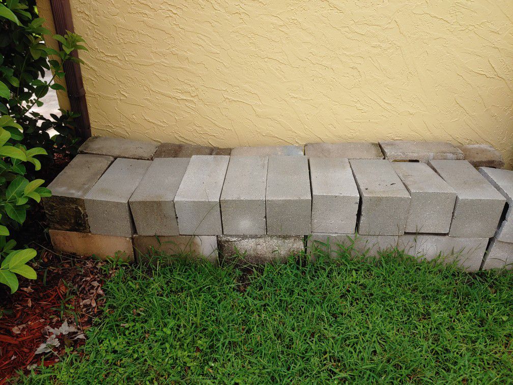 Free concrete cinder blocks