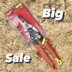 Milwaukee Aviation Snips. See Photos For Product Information And Pricing Reduction.