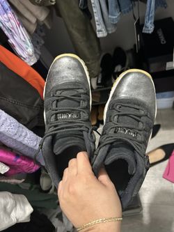 Jordan 11 Low Barons