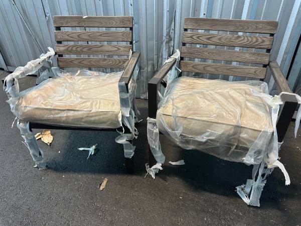 Brand new pair outdoor patio furniture chairs