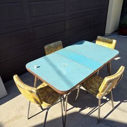 Vintage Formica table with leaf $100