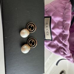 Gucci Earring And Necklace 