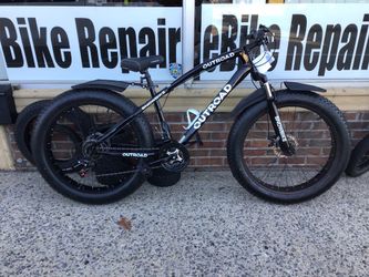 Fat Tire Bike for Beach Sand and Snow (New and professionally assembled)