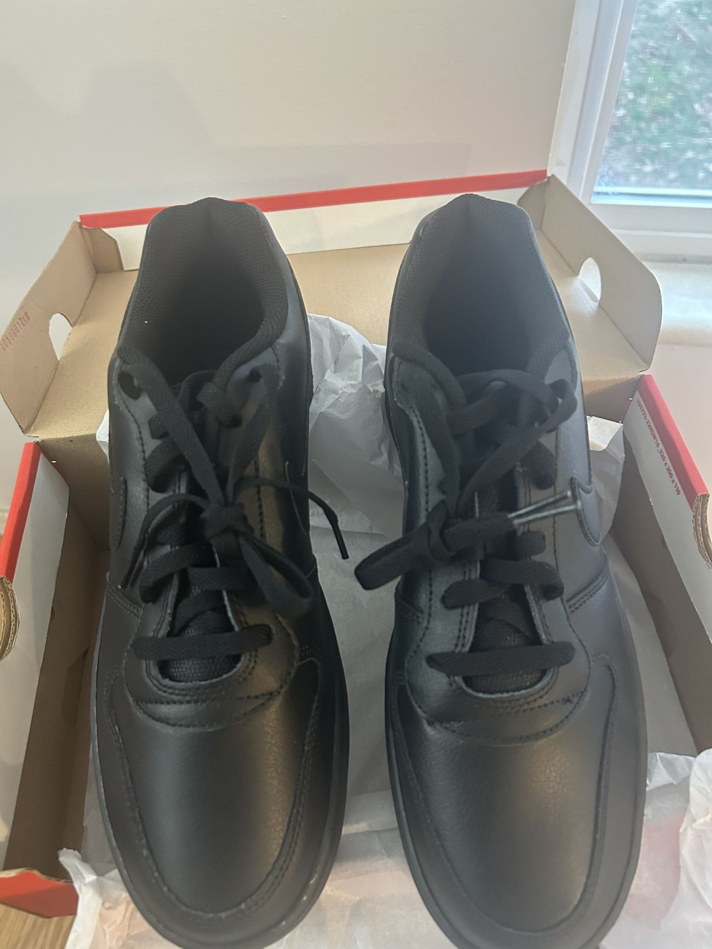 New nike ebernon low black
