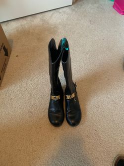 Michale Kors boots size 3