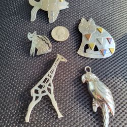 Assorted 925 Sterling Pendants And Brooches 