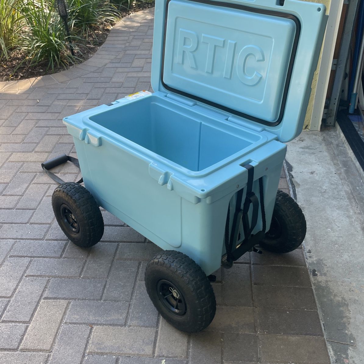 RTIC 45 Cooler - Tan for Sale in Santa Clarita, CA - OfferUp