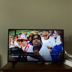 Insignia 30” LCD TV NS-30DF510NA10 – 1080p – Used – Works Great 👀📺 