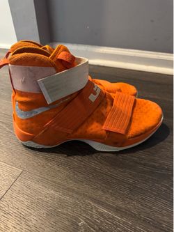 Nike LeBron Solider 10