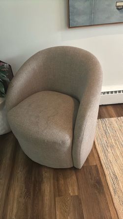 2  swivel lounge chairs