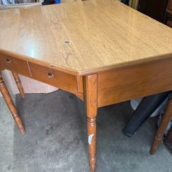 ESCRITORIO  DE ESQUINA/ CORNER DESK