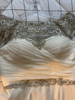 Justin Alexander wedding dress Thumbnail