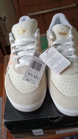 Adidas TYSHAWN II Size 11 1/2M.  12 1/2W