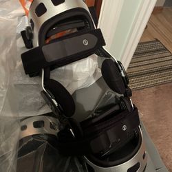 Knee Braces. Left And Right