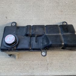 Mustang 4.6 V8 coolant reservoir 