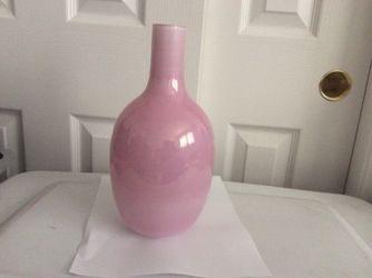  Vase Pink  Vintage Condition Like New.