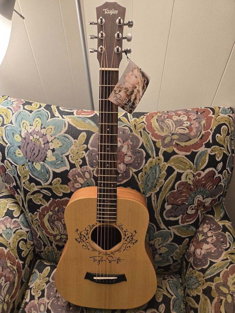 Baby Taylor Guitar- Taylor Swift With Gig Bag