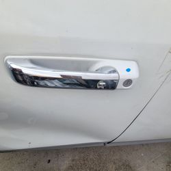 10-20 Ram 1500 Driverside Door Handle 