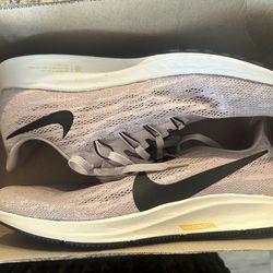 Women’s Nike Zoom size 10