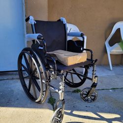 DRIVE CRUISER III WHEELCHAIR 18" WIDTH REGULAR FOOTREST 