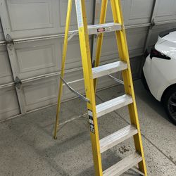 Ladder 6-Feet Tall. in Perfect Condition 