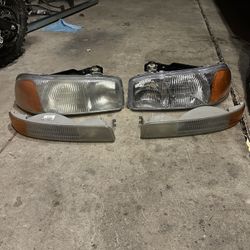 04 GMC Sierra Headlights 