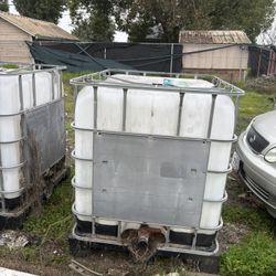 Fuel/water Totes