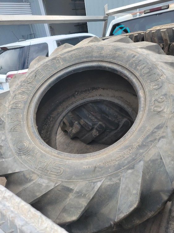 405/70/20 Ag Tires. Great Tread No Leaks