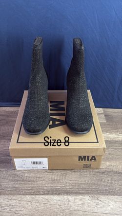 Mia Shoes Size 8