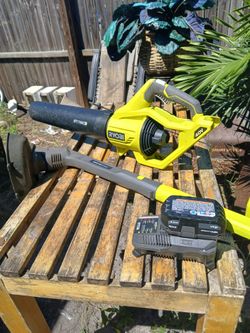 Ryobi 40V Cordless Leaf Blower with Battery and Charger