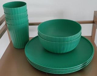 Plastic Dishes